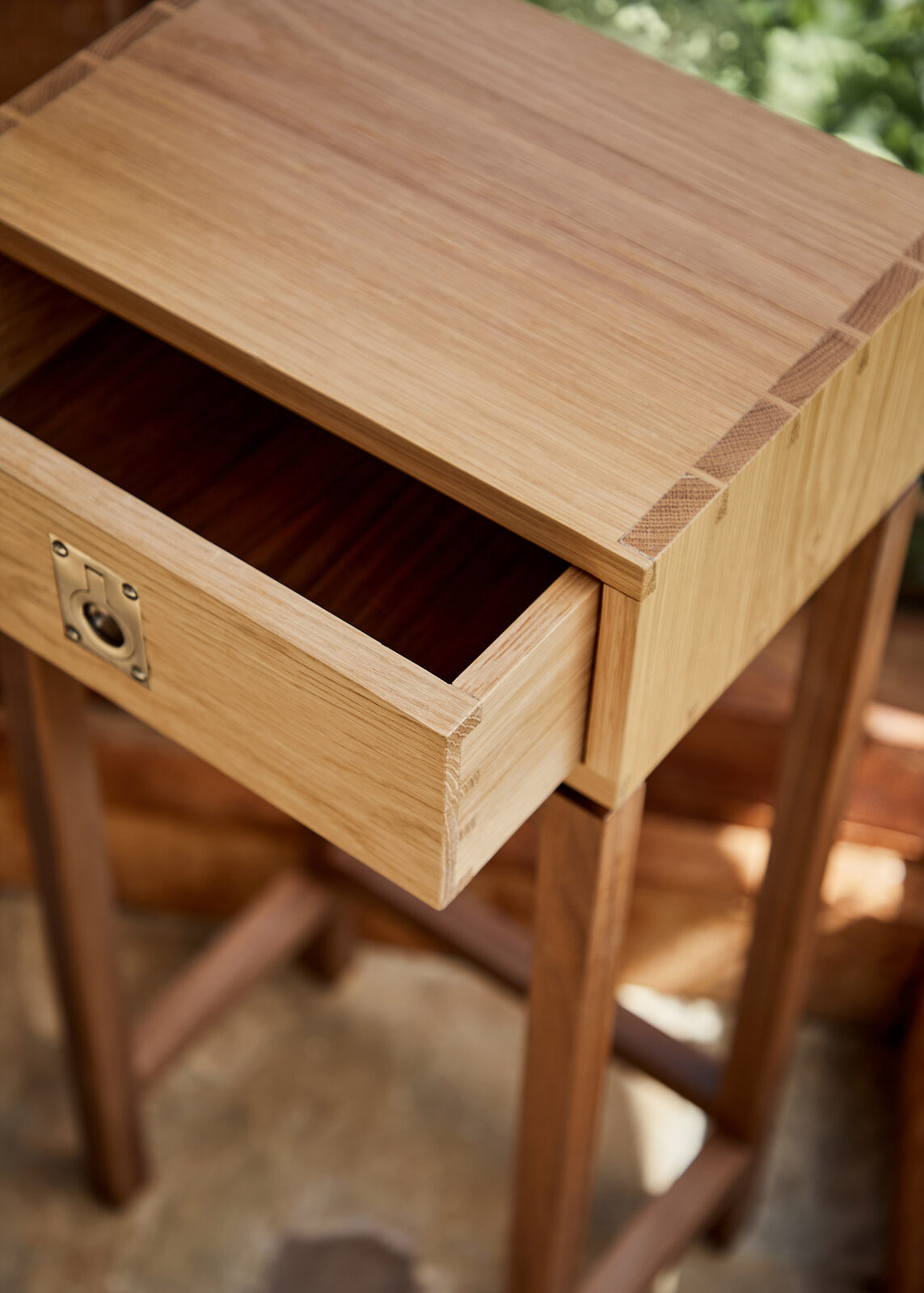 Side Drawer detail 2